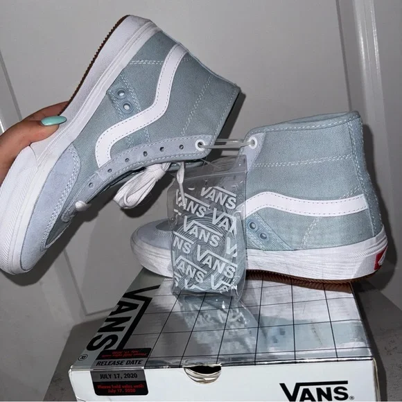 PLEASE READ: Vans Sk8-Hi Light Blue & White - Picture 5 of 6